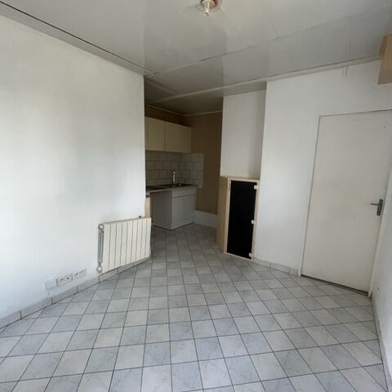 Location appartement 1 pièce, 17.00m², Crosne