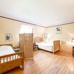 Huur 5 slaapkamer huis van 1350 m² in Kraainem