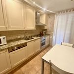 Rent 4 bedroom apartment of 210 m² in Marbella