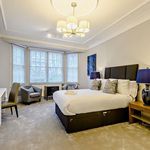 Rent 4 bedroom flat of 237 m² in London