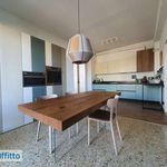 Affitto 4 camera appartamento di 140 m² in Pesaro