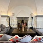 Rent 5 bedroom house of 400 m² in Florence