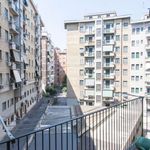 Rent a room of 210 m² in Roma