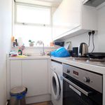 Rent 1 bedroom apartment of 32 m² in London