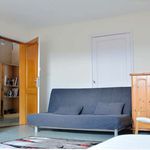 Rent a room of 300 m² in Saint-Gilles