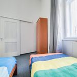 Pronajměte si pokoj o rozloze 89 m² v Praha