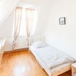 Rent a room of 82 m² in München
