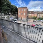 Affitto 5 camera appartamento di 90 m² in Perugia
