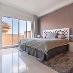 Alquilo 2 dormitorio apartamento de 102 m² en Nueva Andalucía