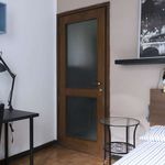 Rent a room of 127 m² in Milano