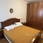 Najam 1 spavaće sobe stan od 64 m² u Split