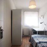 Rent a room of 153 m² in Madrid