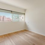 Rent 1 bedroom apartment of 69 m² in Lisboa
