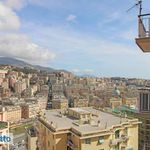 Affitto 6 camera appartamento di 105 m² in Genova