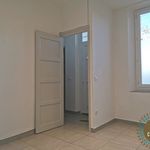 Rent 2 bedroom house of 52 m² in Marignane