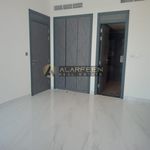 Rent 1 bedroom apartment of 581 m² in Dubai
