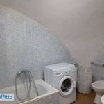Affitto 3 camera appartamento di 80 m² in Napoli