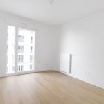 Rent 4 bedroom apartment of 77 m² in Clichy