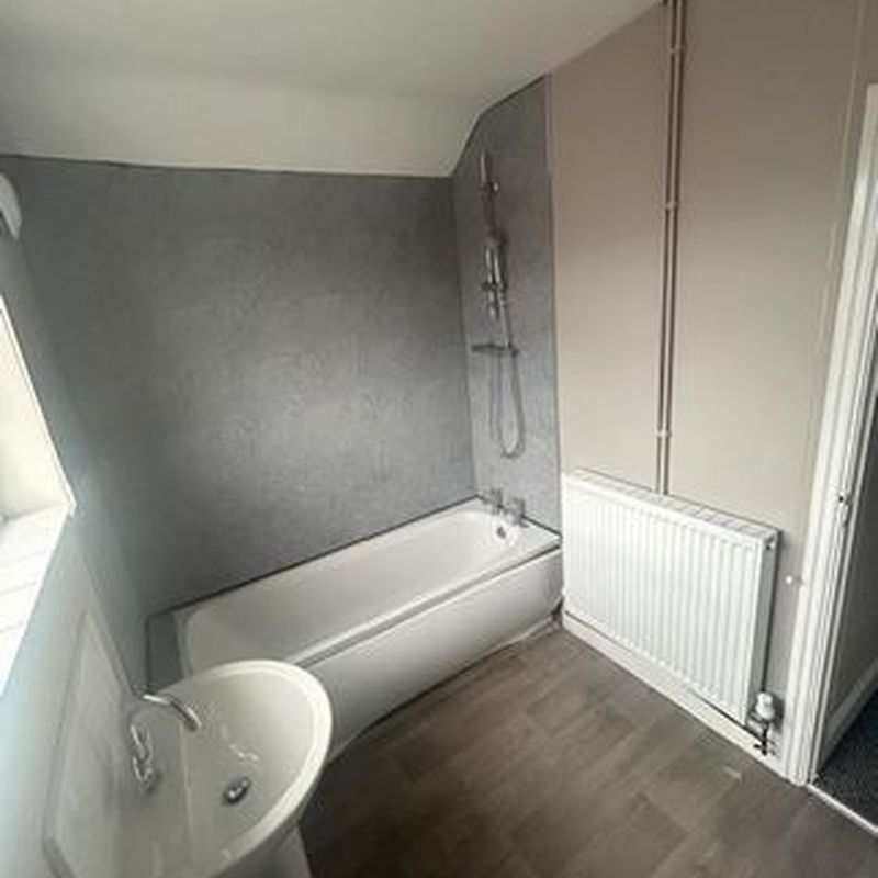 Flat to rent in Southcoates Lane, Hull HU9 Mile House