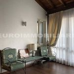 Affitto 4 camera appartamento di 121 m² in Brescia
