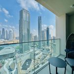 Rent 4 bedroom apartment of 144 m² in Dubai