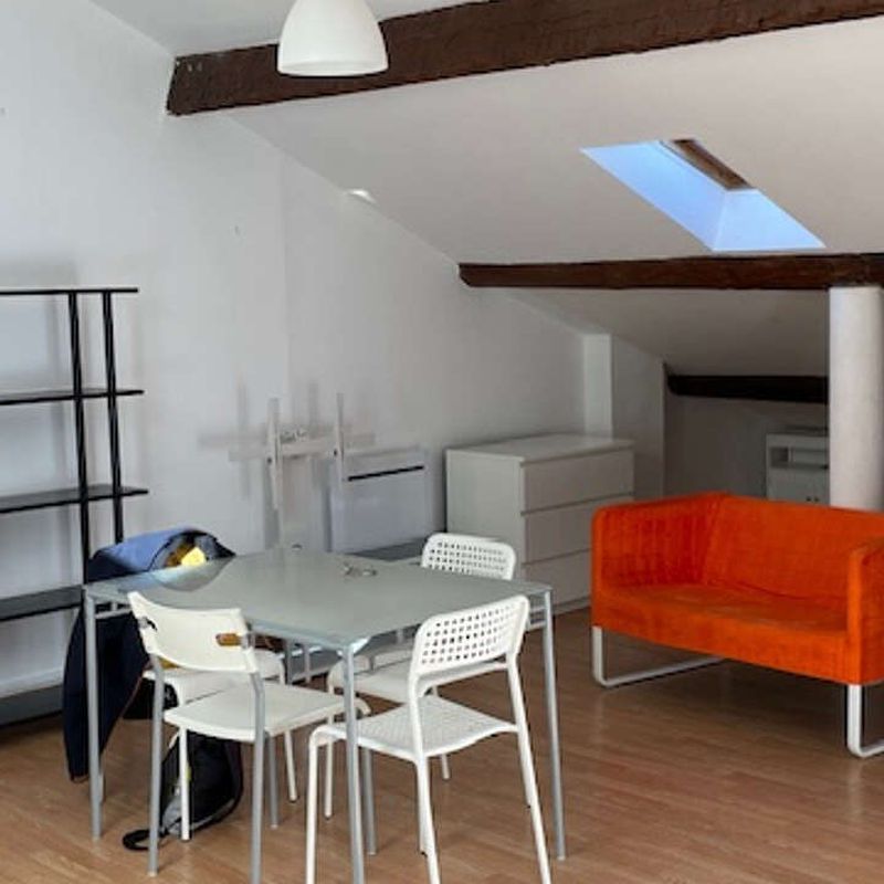 Location appartement 1 pièce 27 m² Béziers (34500)