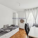 Rent 2 bedroom apartment of 67 m² in Suresnes
