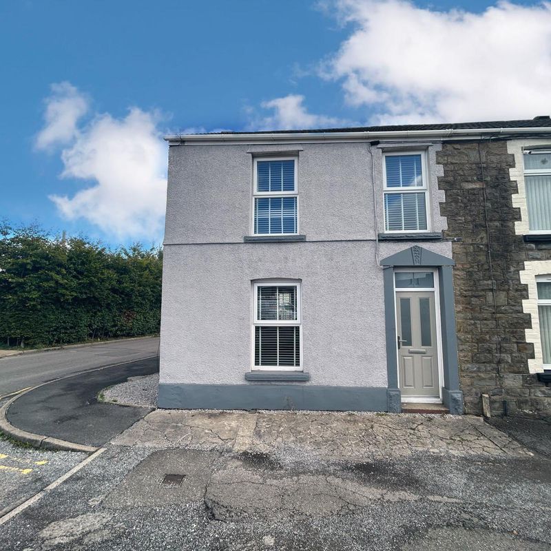2 bedroom property to let in Mill Street, Gorseinon, SWANSEA - £925 pcm
