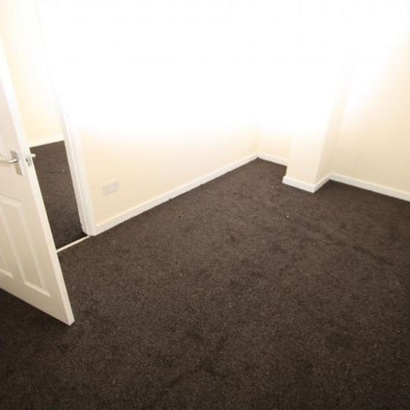 Flat to rent in Darfield Road, Cudworth, Barnsley S72 Cudworth Common