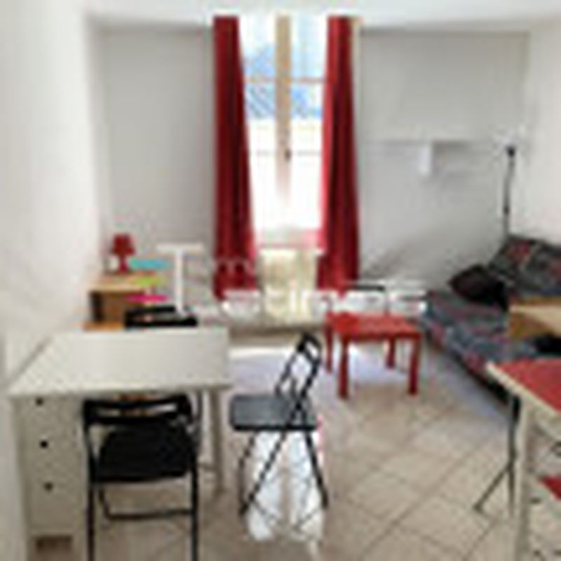 Location appartement Nimes, 30m² 1 pièce 408€ Gard