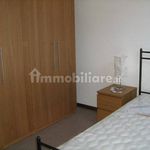 Affitto 2 camera appartamento di 74 m² in Reggio nell'Emilia
