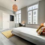 Rent a room of 295 m² in Bruxelles