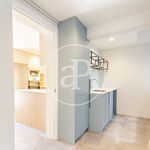 Rent 5 bedroom apartment of 244 m² in Barcelona