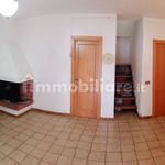 Rent 4 bedroom house of 120 m² in Simeri Crichi