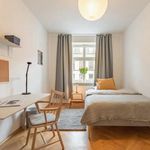 Rent a room of 140 m² in München