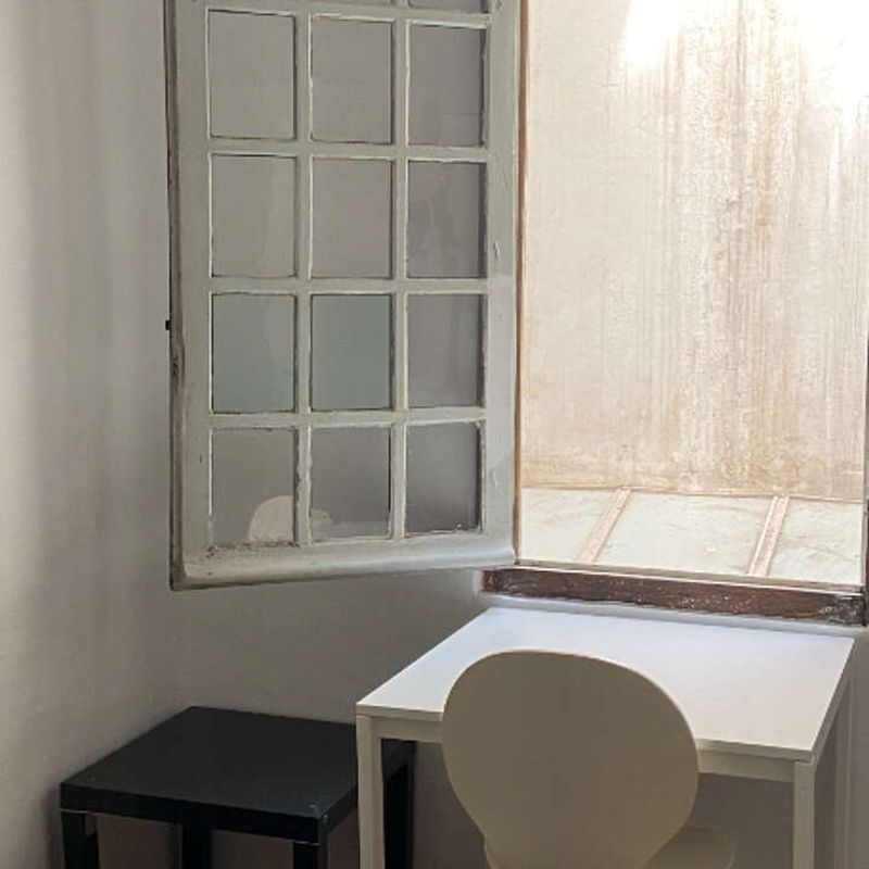 Location appartement 1 pièce 12 m² Aix-en-Provence (13090)