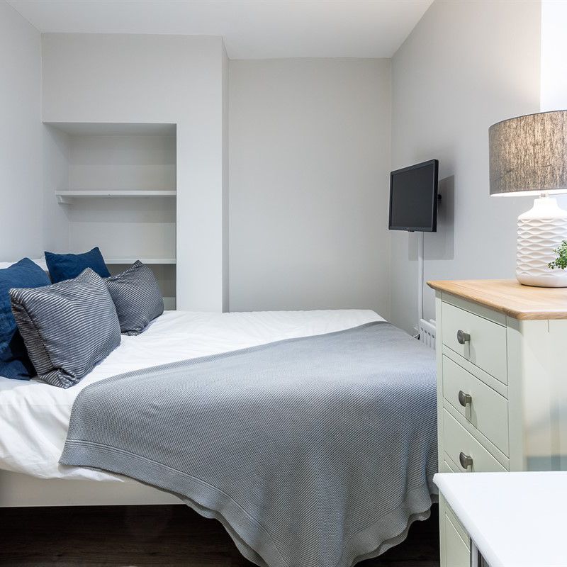 7 Bedroom House to rent on Clayton Park Square, Jesmond Brandling Village
