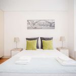 Rent 3 bedroom apartment of 115 m² in Porto