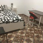 Rent 4 bedroom apartment in Almería