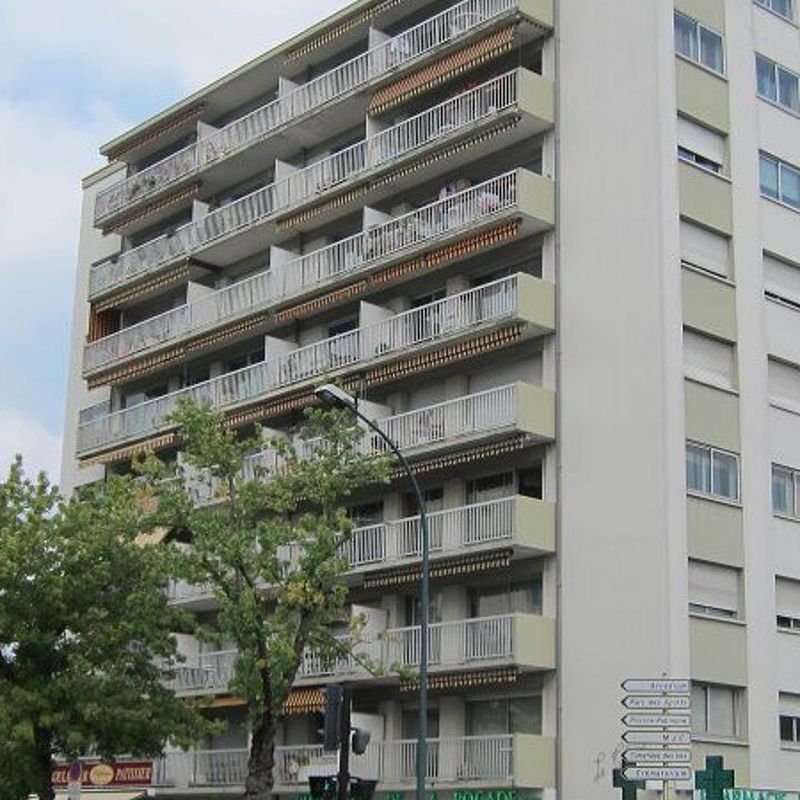 Location appartement 3 pièces 73 m² Annecy (74000)