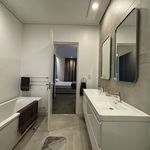 Rent 2 bedroom apartment of 107 m² in Johannesburg