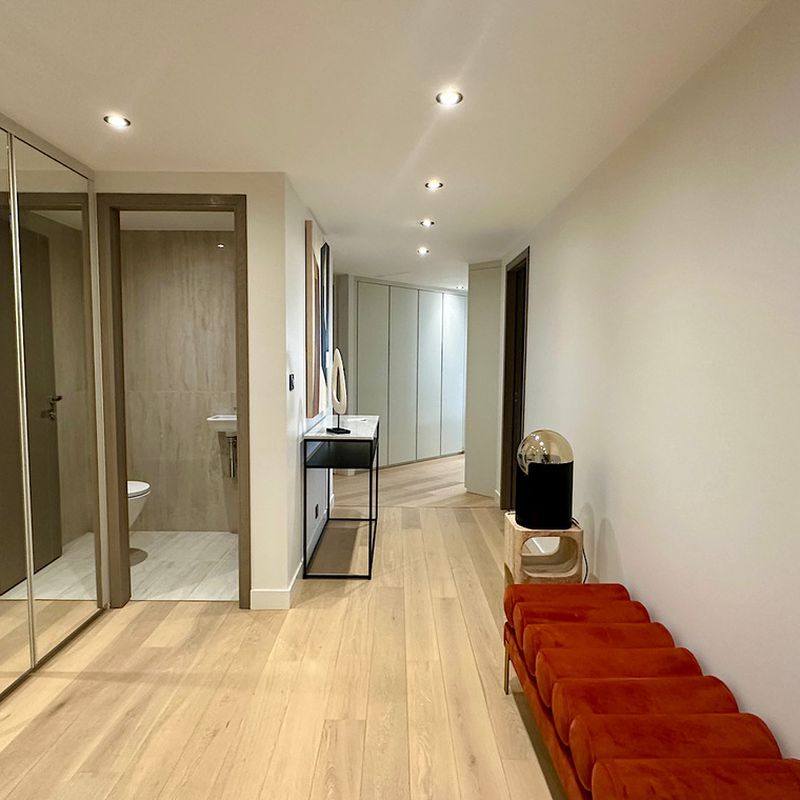 Location appartement meublé de 100 m2 quai de Grenelle à Paris