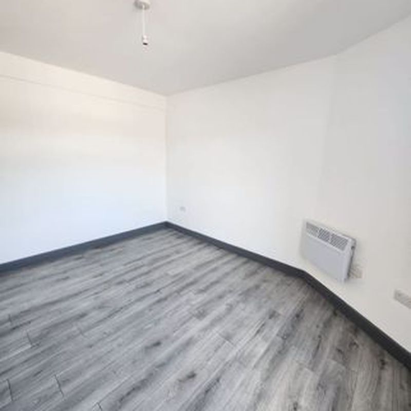 Flat to rent in New Street, Dudley DY1