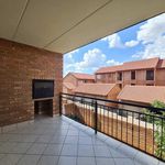 Rent 2 bedroom apartment of 105 m² in City of Tshwane