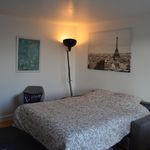 Rent 3 bedroom apartment of 55 m² in Versailles