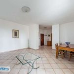 Affitto 3 camera appartamento di 106 m² in Bologna