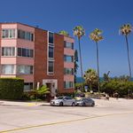 Rent 2 bedroom apartment of 98 m² in San Diego