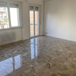 Affitto 2 camera appartamento di 105 m² in Udine