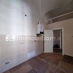 Affitto 3 camera appartamento di 130 m² in Vercelli