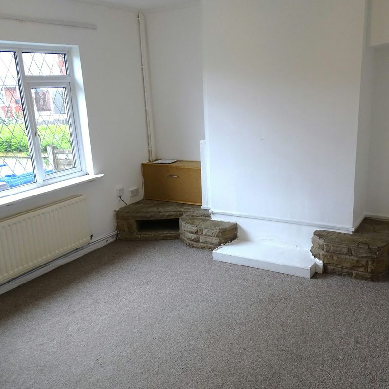 Semi-detached House to rent on The Avenue Standish Lower Ground,  Wigan,  WN6, United kingdom